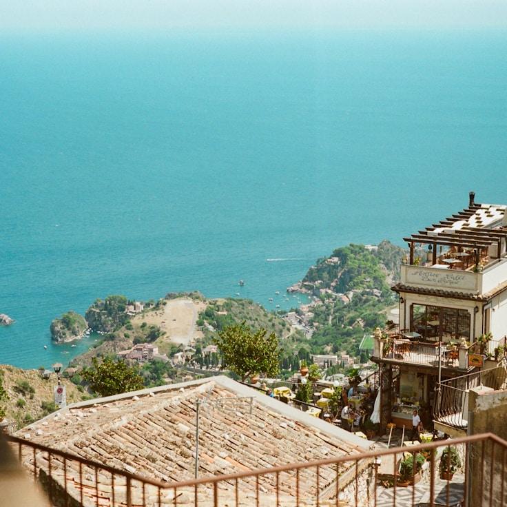 Family terraces and cafés for calm evenings in Paris